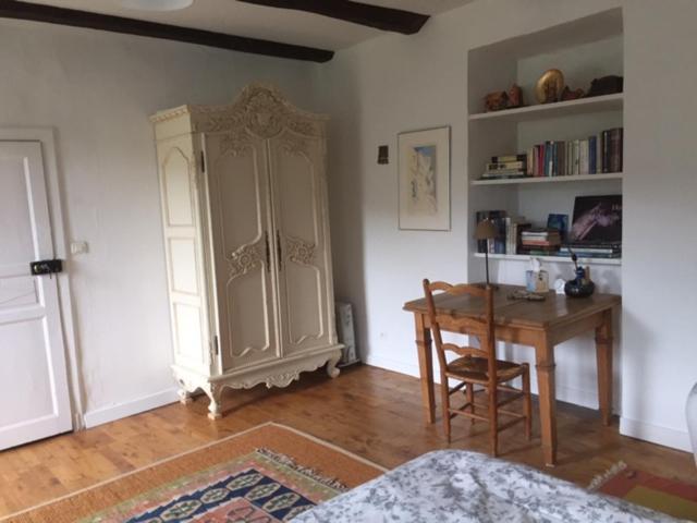 Le Couvent Bed & Breakfast Saint-Just-sur-Viaur Екстериор снимка